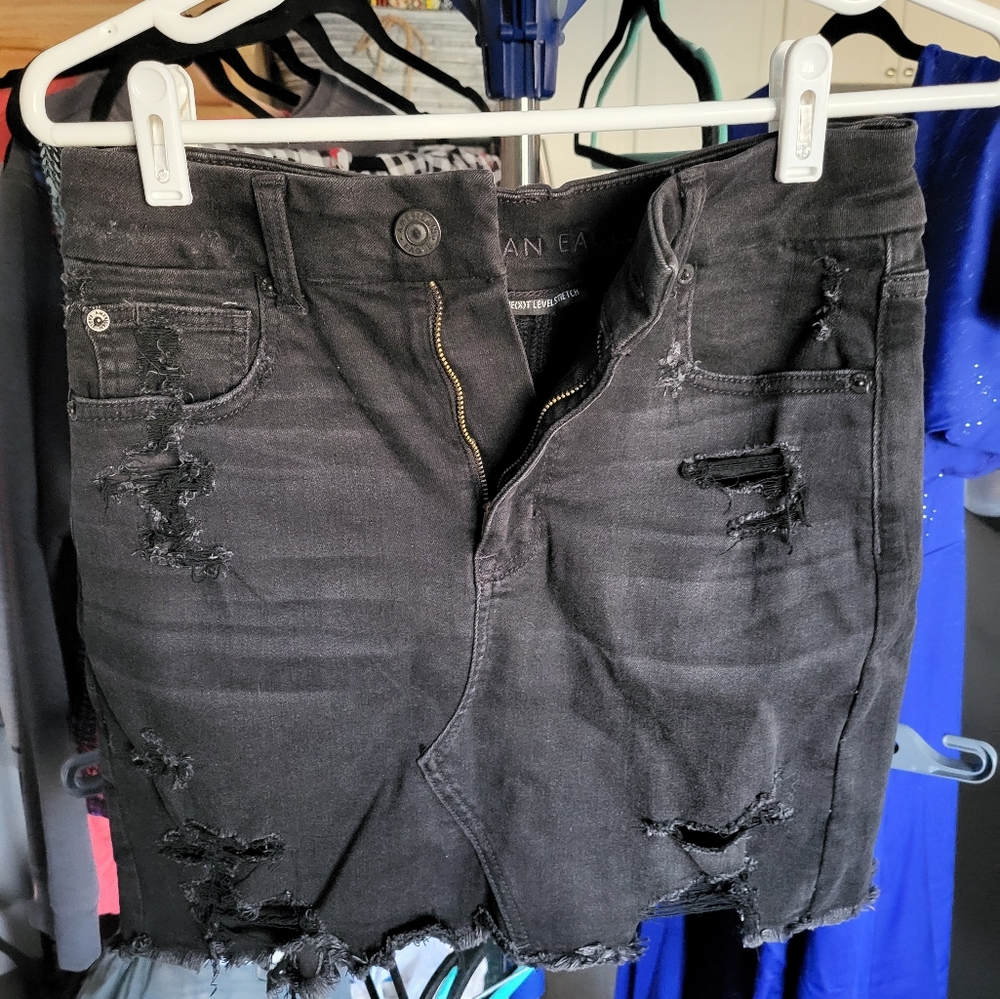 American Eagle Size 6 Black Skirt